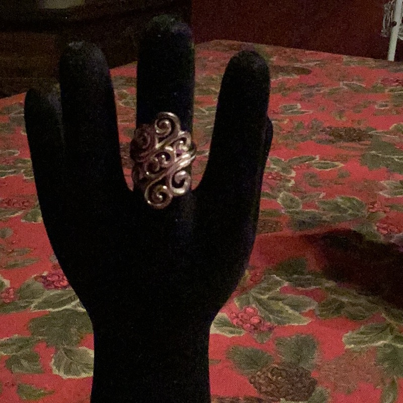 Woman’s Silver Ring